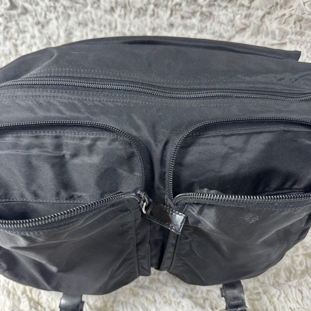 プラダ　テスートナイロン　ショルダーバッグ　メッセンジャー　ブラック　黒