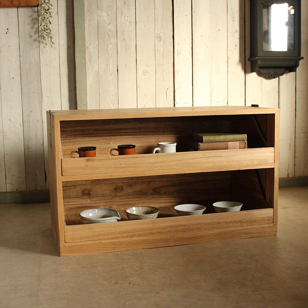 古い木製の引き出し　2段