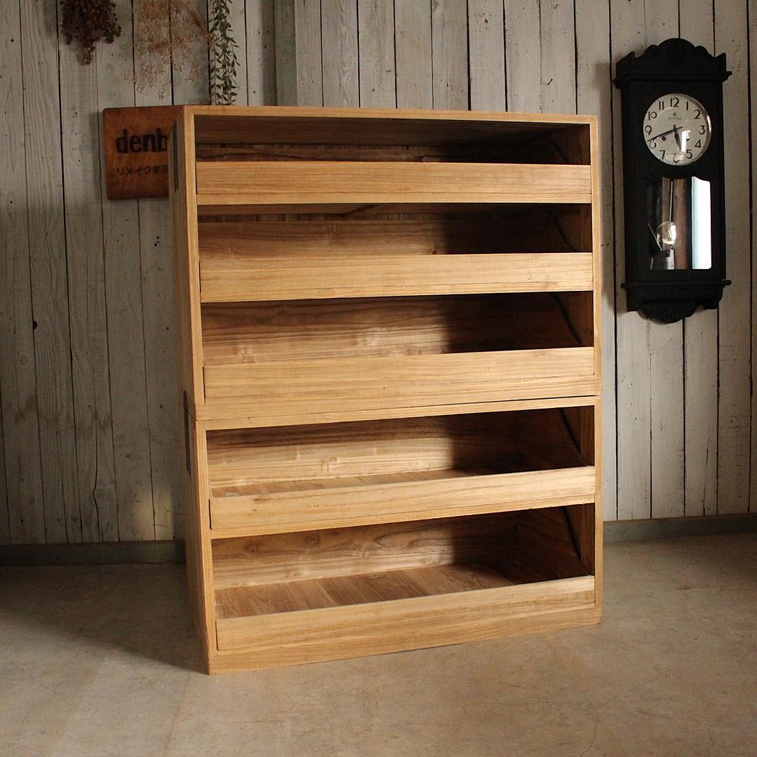 古い木製の引き出し　2段