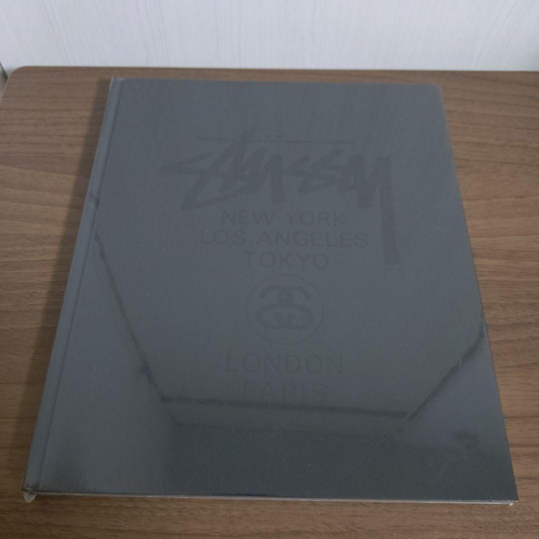 WORLD TOUR BLACKBOOK: Stussy アートブック