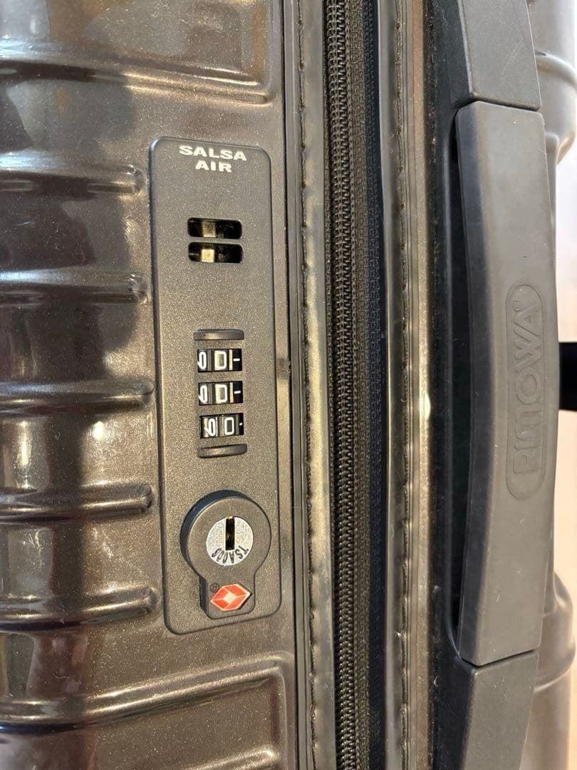 リモワ サルサエアー 33L 機内持ち込み 4輪 TSAロック　ブラック