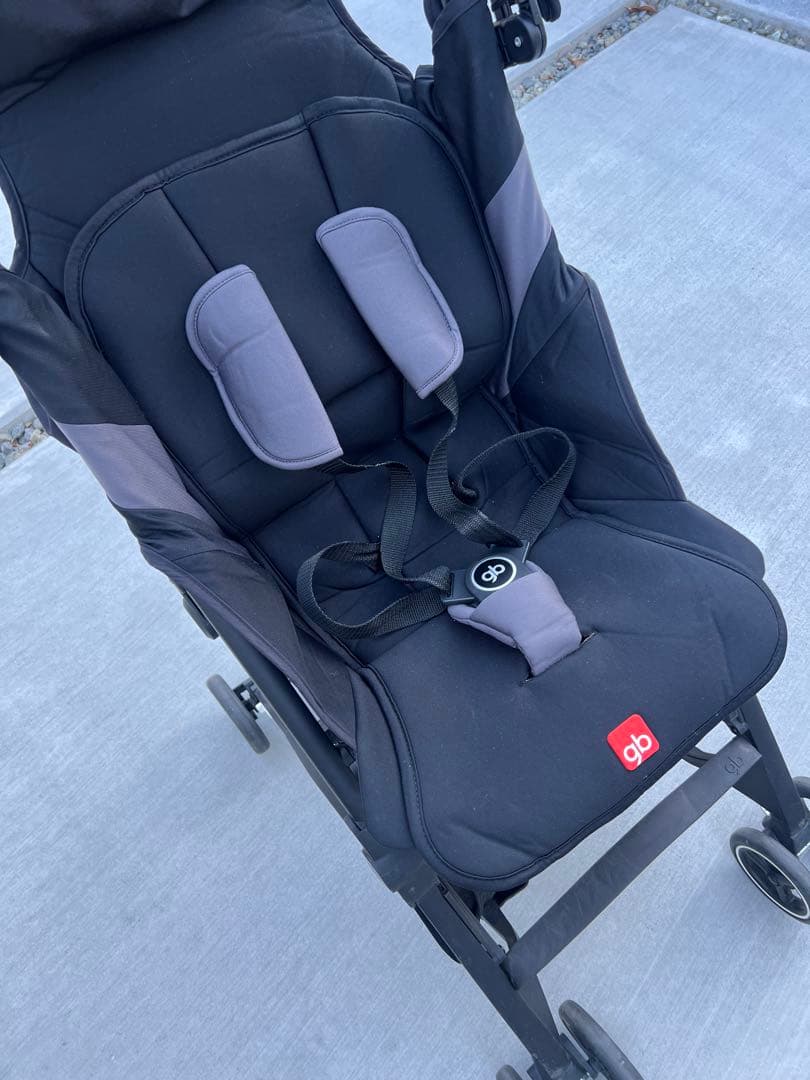 gb ポキット　折りたたみ式ベビーカー ブラック