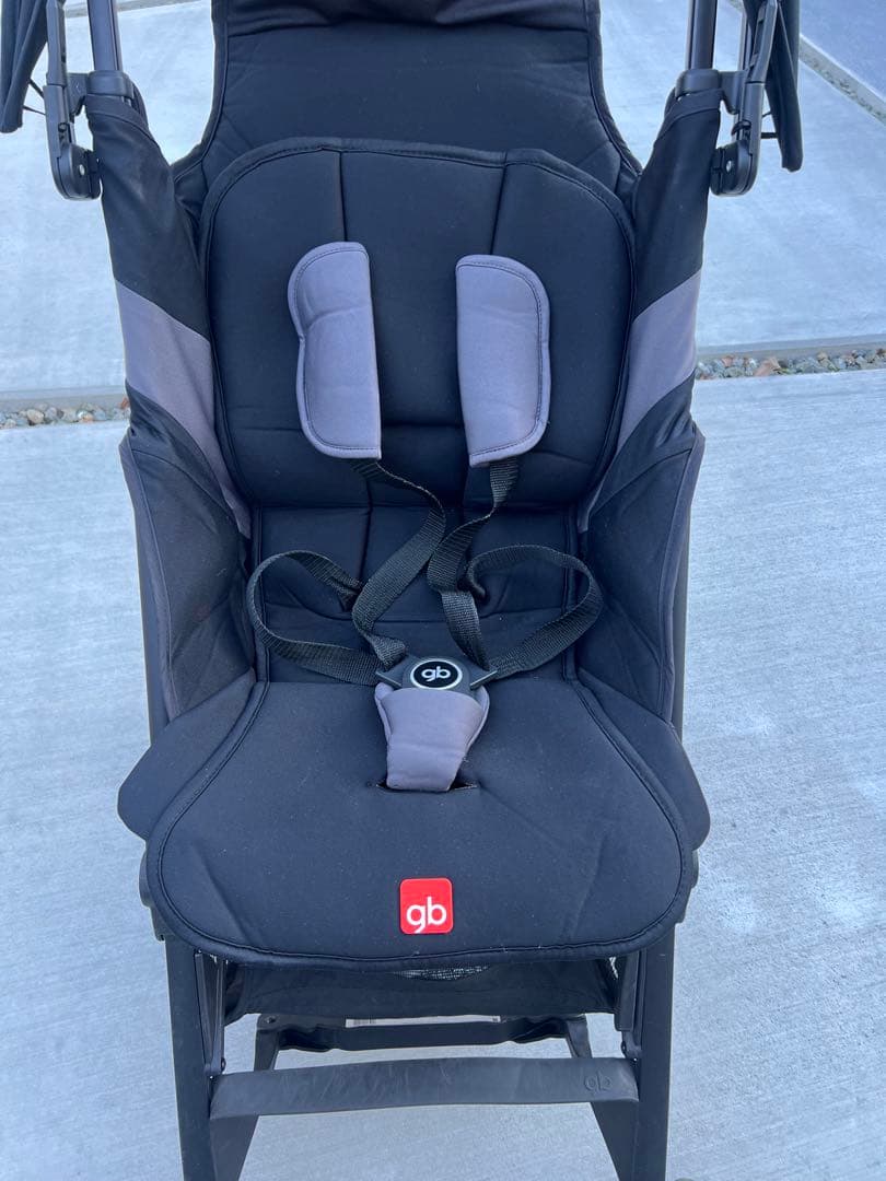 gb ポキット　折りたたみ式ベビーカー ブラック