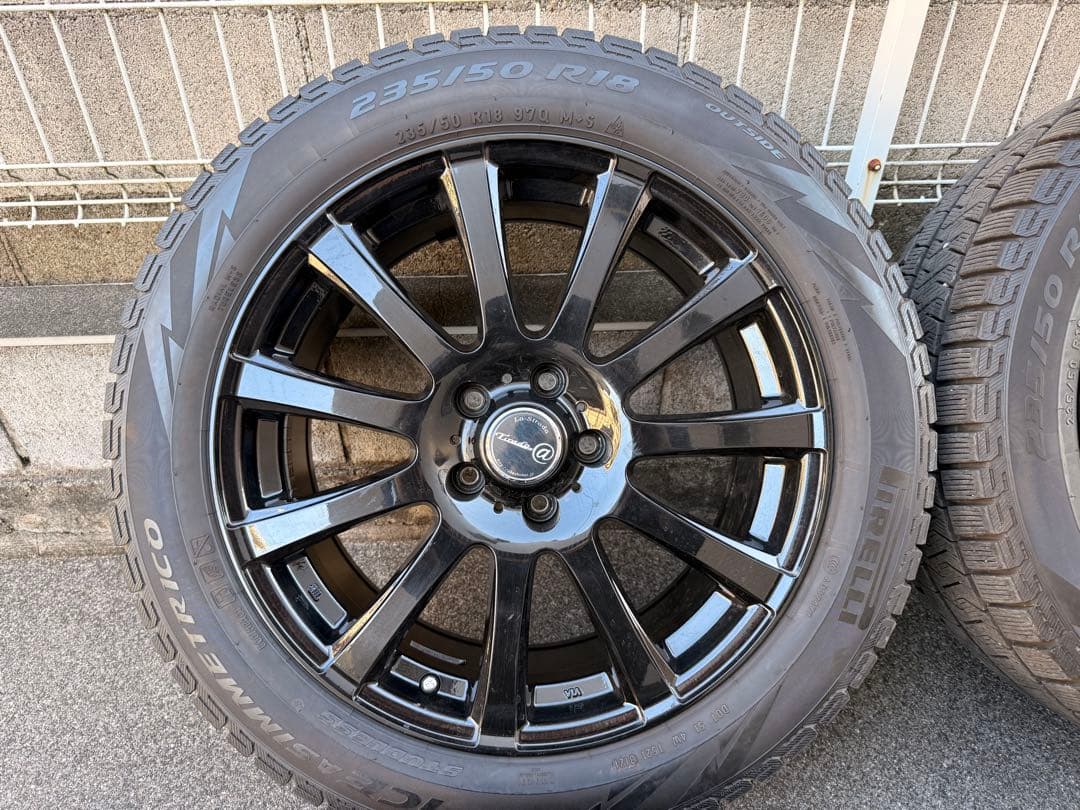 ピレリ PIRELLI 235/50r18 スタッドレス 4本 ホイール付き