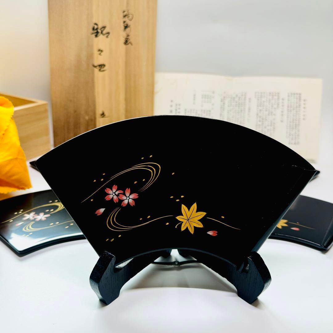 未使用　輪島塗　漆器　茶平一斉　茶道具　桜に川　紅葉模様　銘々皿　5客　共箱