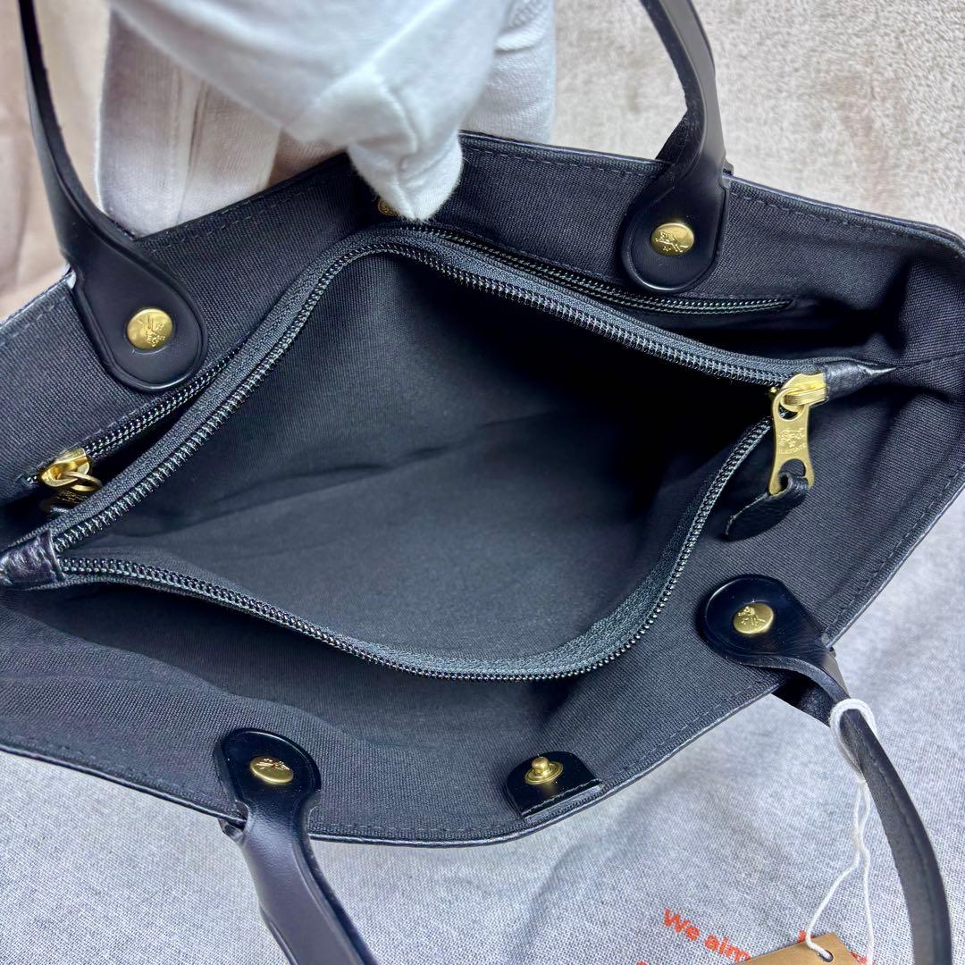 未使用級　IL BISONTE トートバッグ　現行モデル　トートバッグ　ブラック