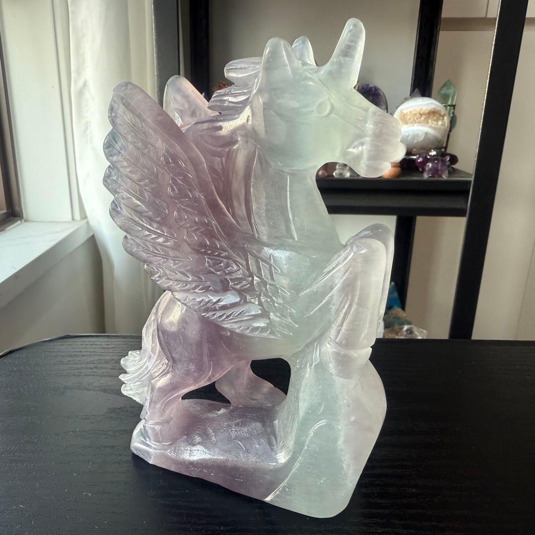 天然石フローライトのユニコーン　置物　彫物NO.120512