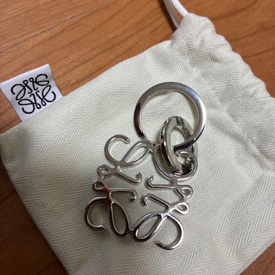 LOEWE メタル キーホルダー ポーチ付き