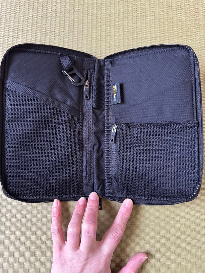 THE NORTH FACE シャトルトラベルオーガナイザー／ポーチ