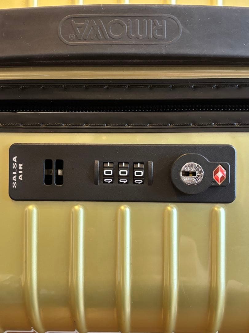 美品　RIMOWA 65L リモワ サルサエアー 4輪　ライムグリーン　超軽量