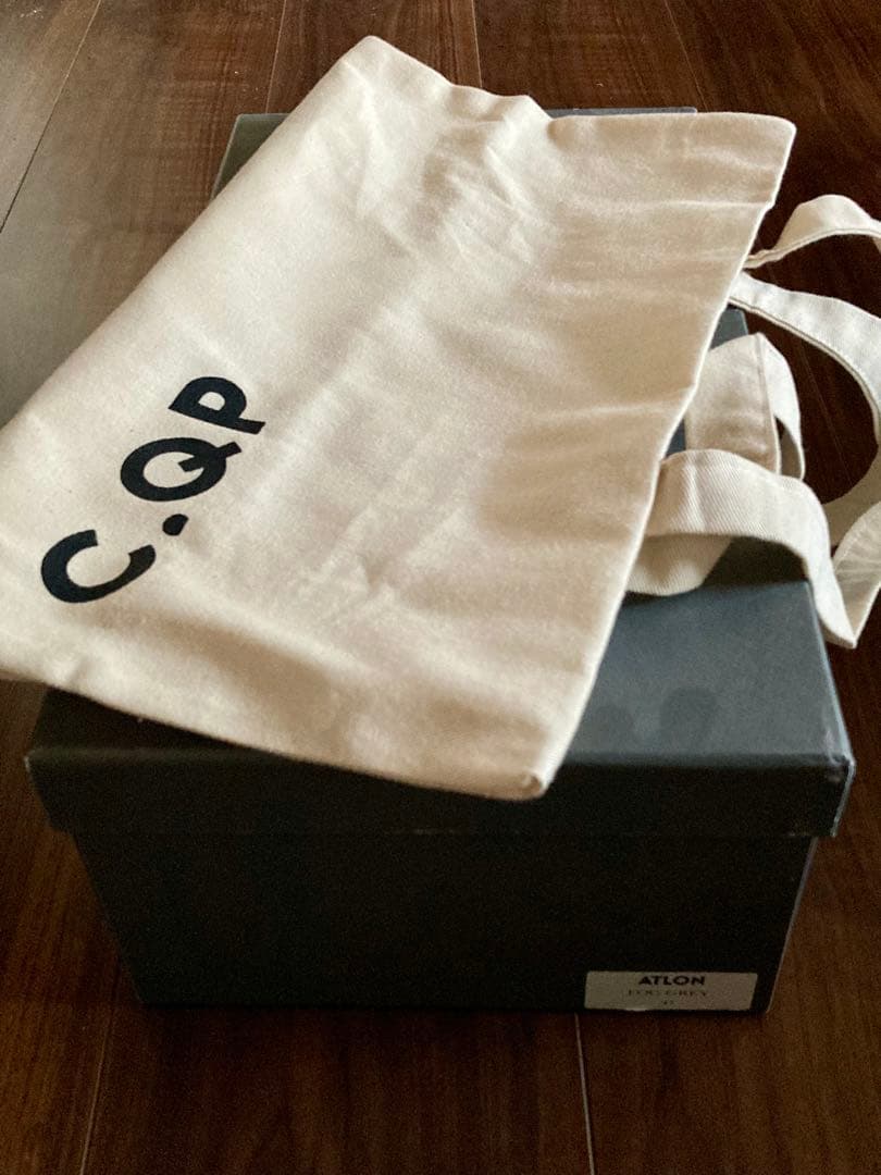 C.QP スエードスニーカー 41 グレー ミッドカット ポルトガル製