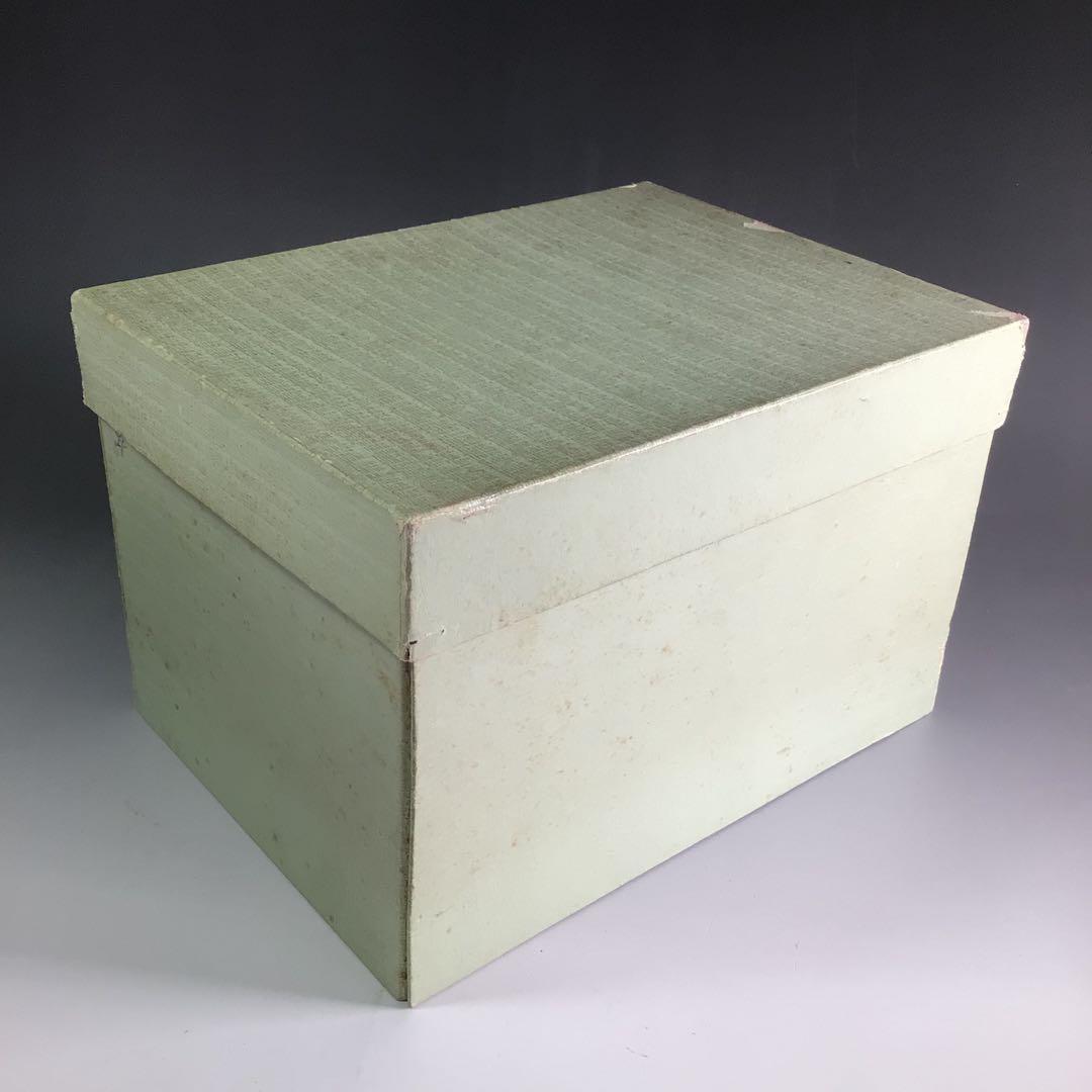 Ｒ２３１　茶箱　『桑木地』『茶碗　棗　香合　茶筅筒　仕覆』　紙箱　茶道具