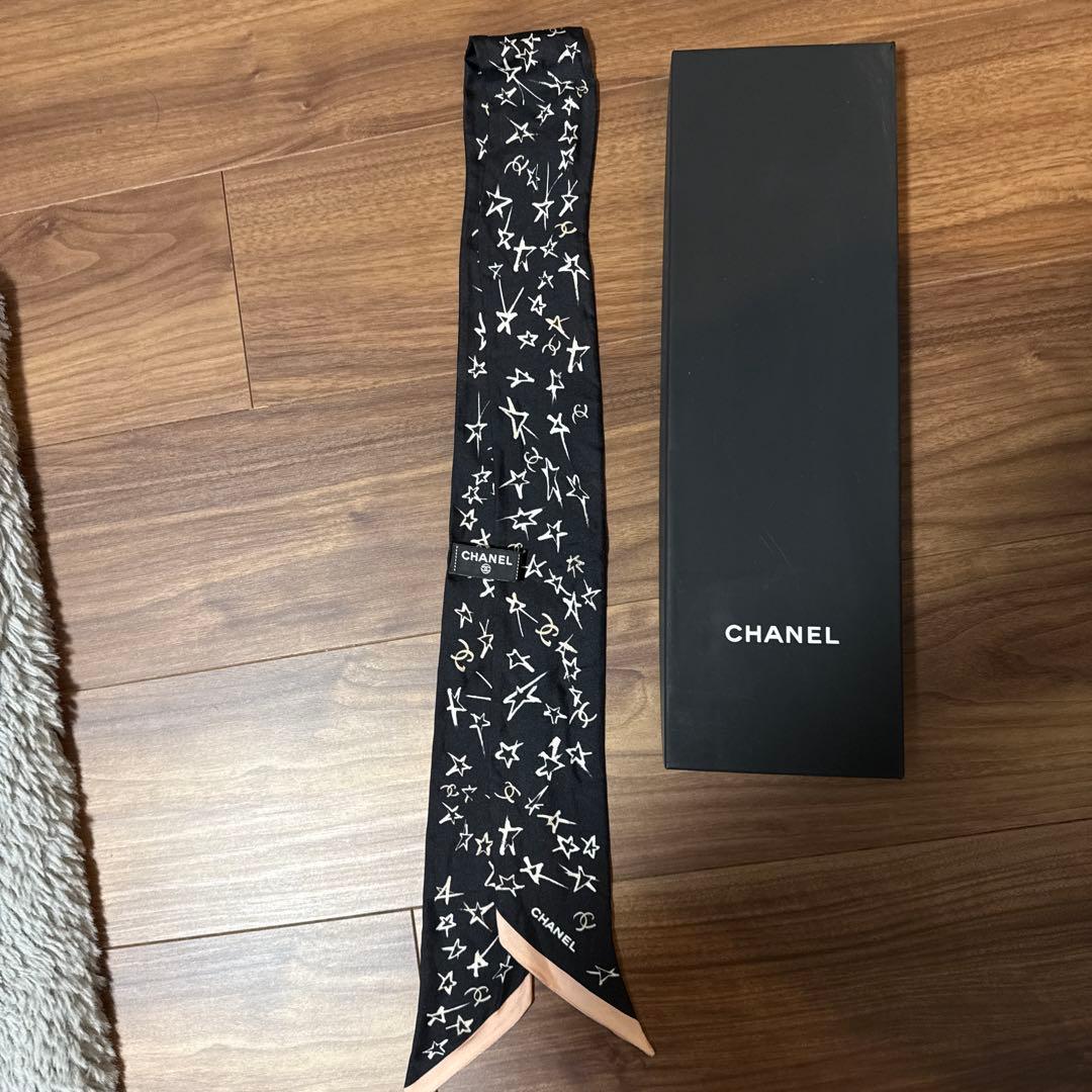 CHANEL 星柄 シルクスカーフ