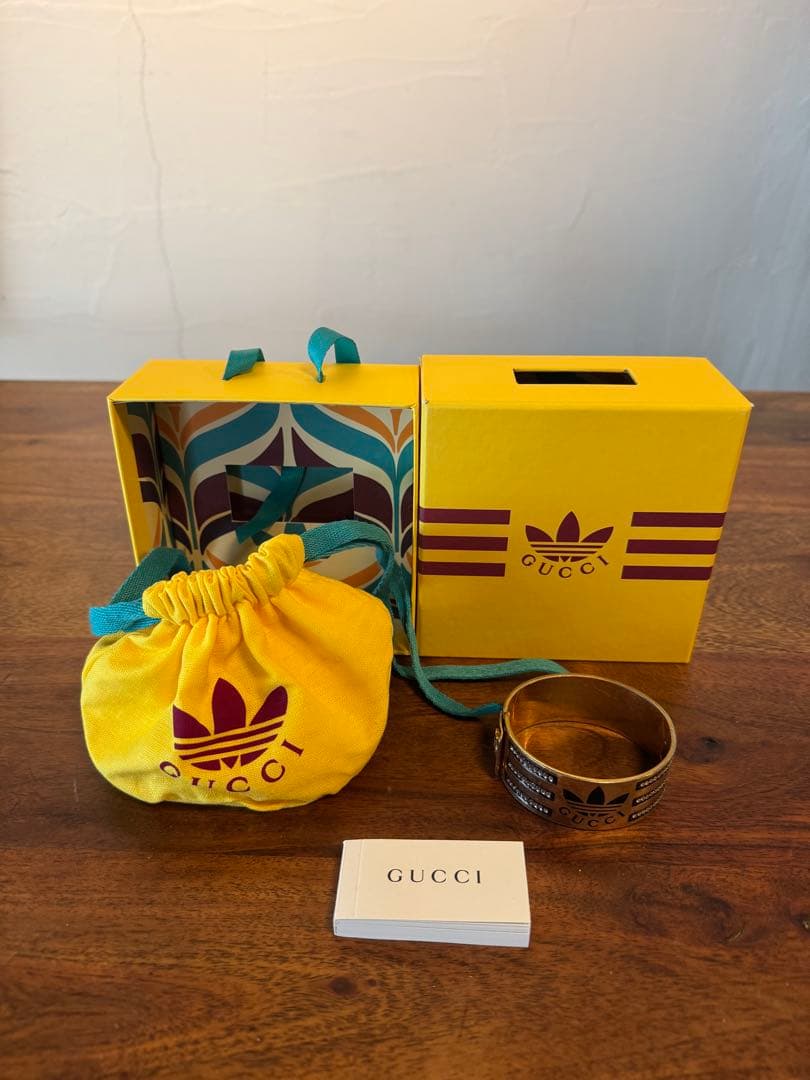 GUCCI アディダスロゴ バングル