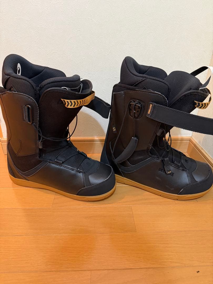 ブラック スノーボードブーツ ディーラックス