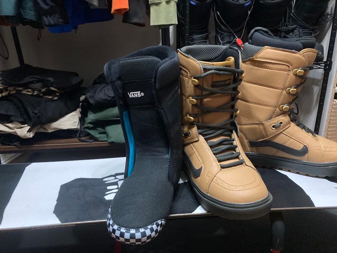 24-25モデルVans スノーボードブーツ ブラウン