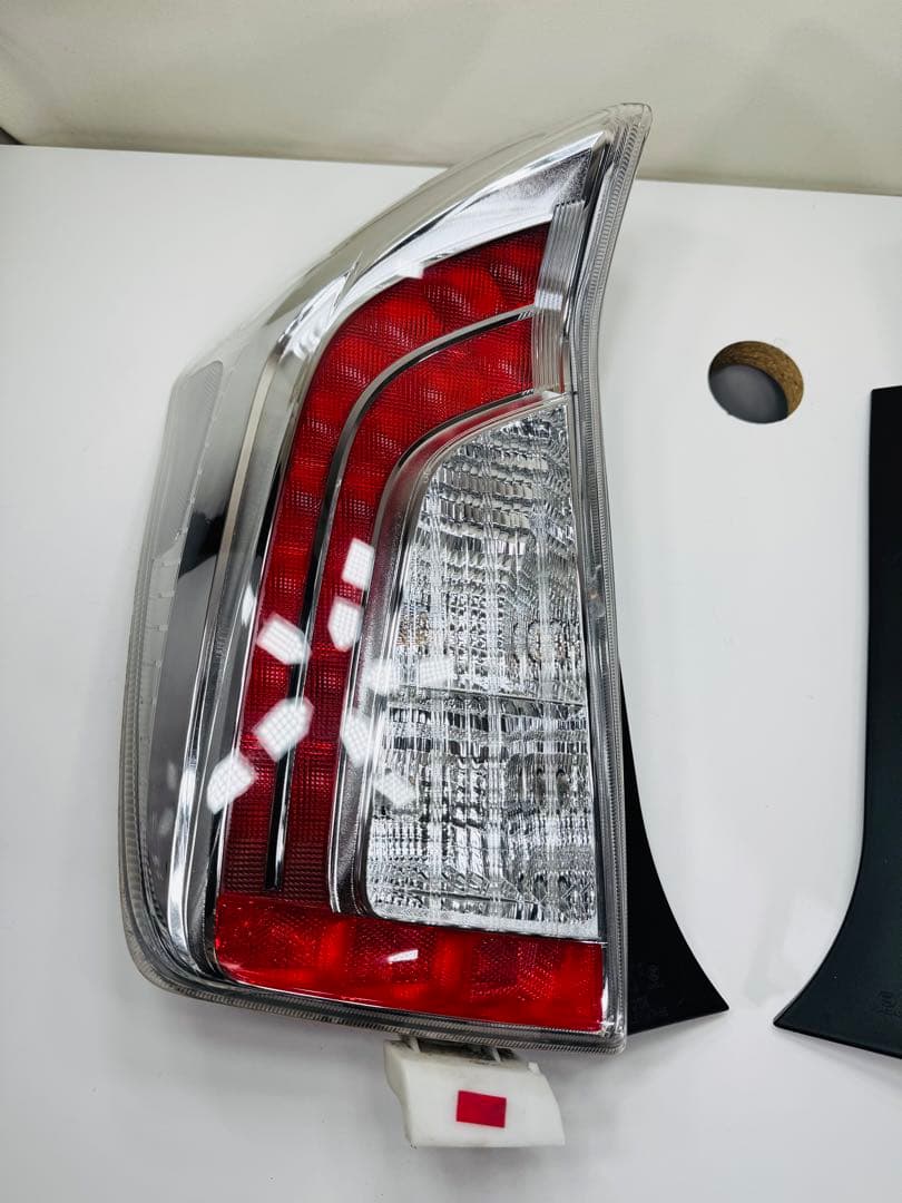 トヨタ プリウス 後期 純正 テールライト左右セットSTANLEY 47-55