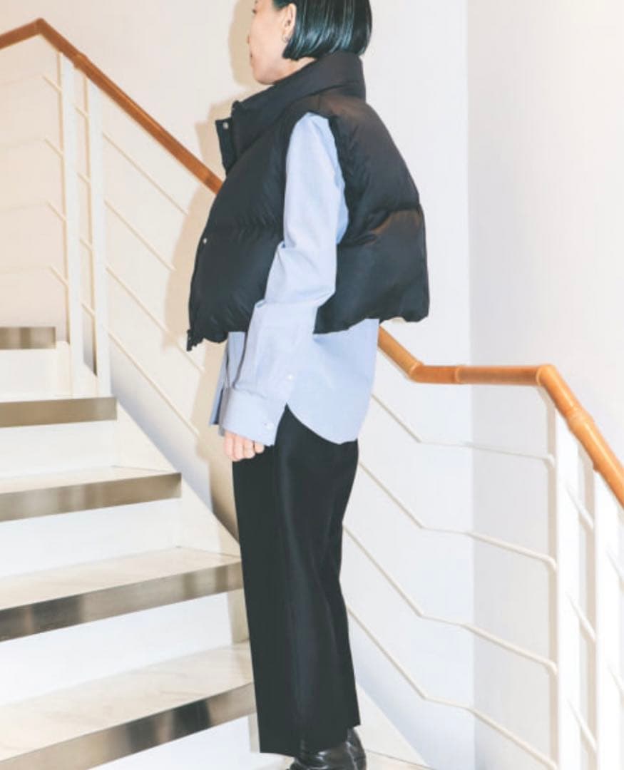 Bacon ブラック　クロップドダウンベスト