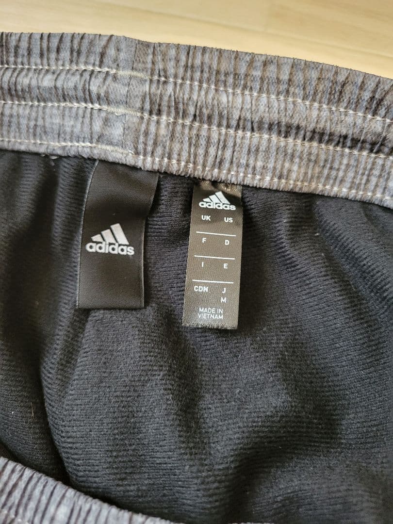 adidas ウインドブレーカー（ジャージ）セットアップ2着セット L・Mサイズ