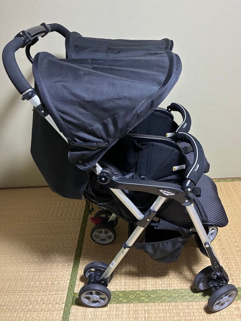 コンビ ブラック ツインスピン　二人乗りベビーカー　双子ベビーカー