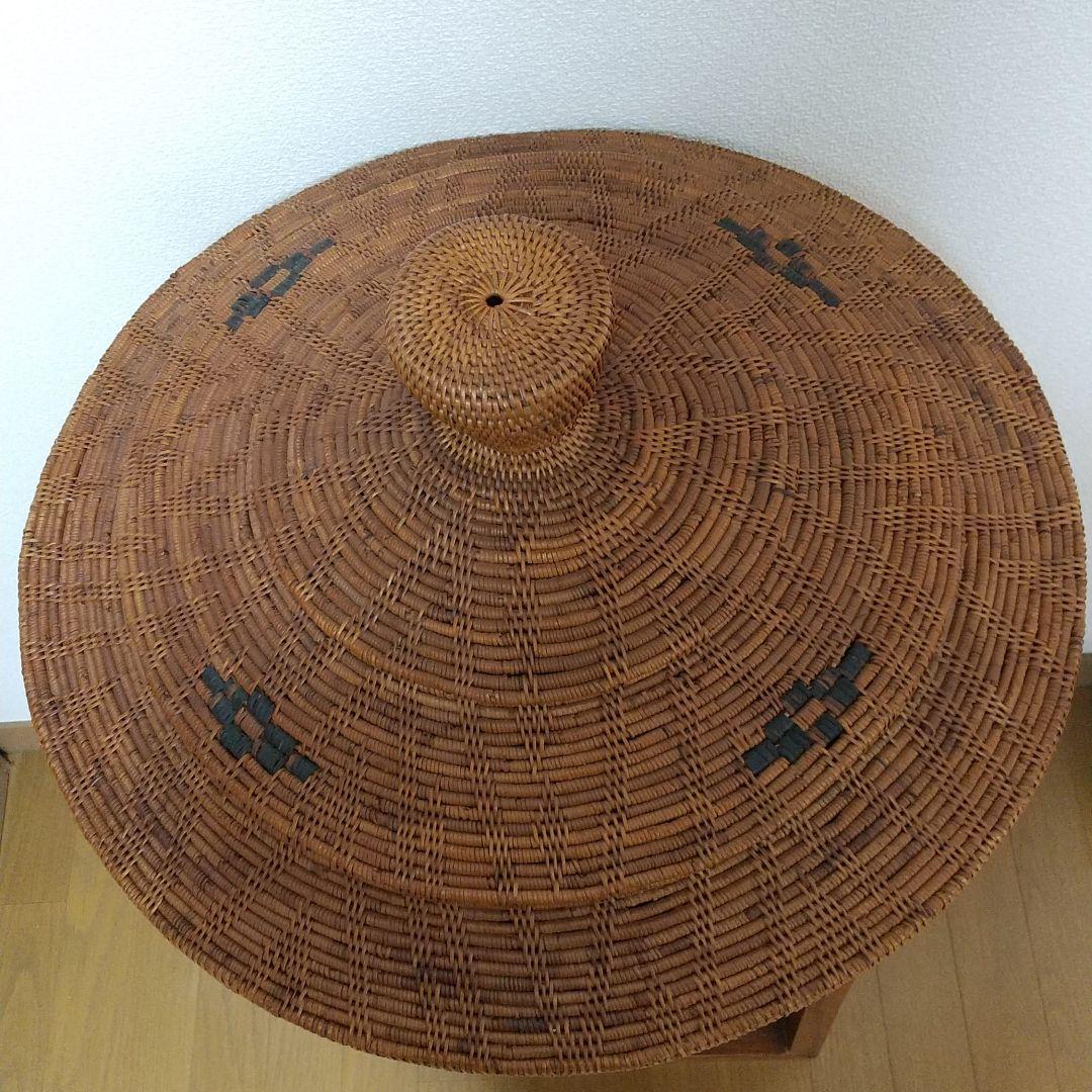 アタ製の超特大蓋付きカゴ