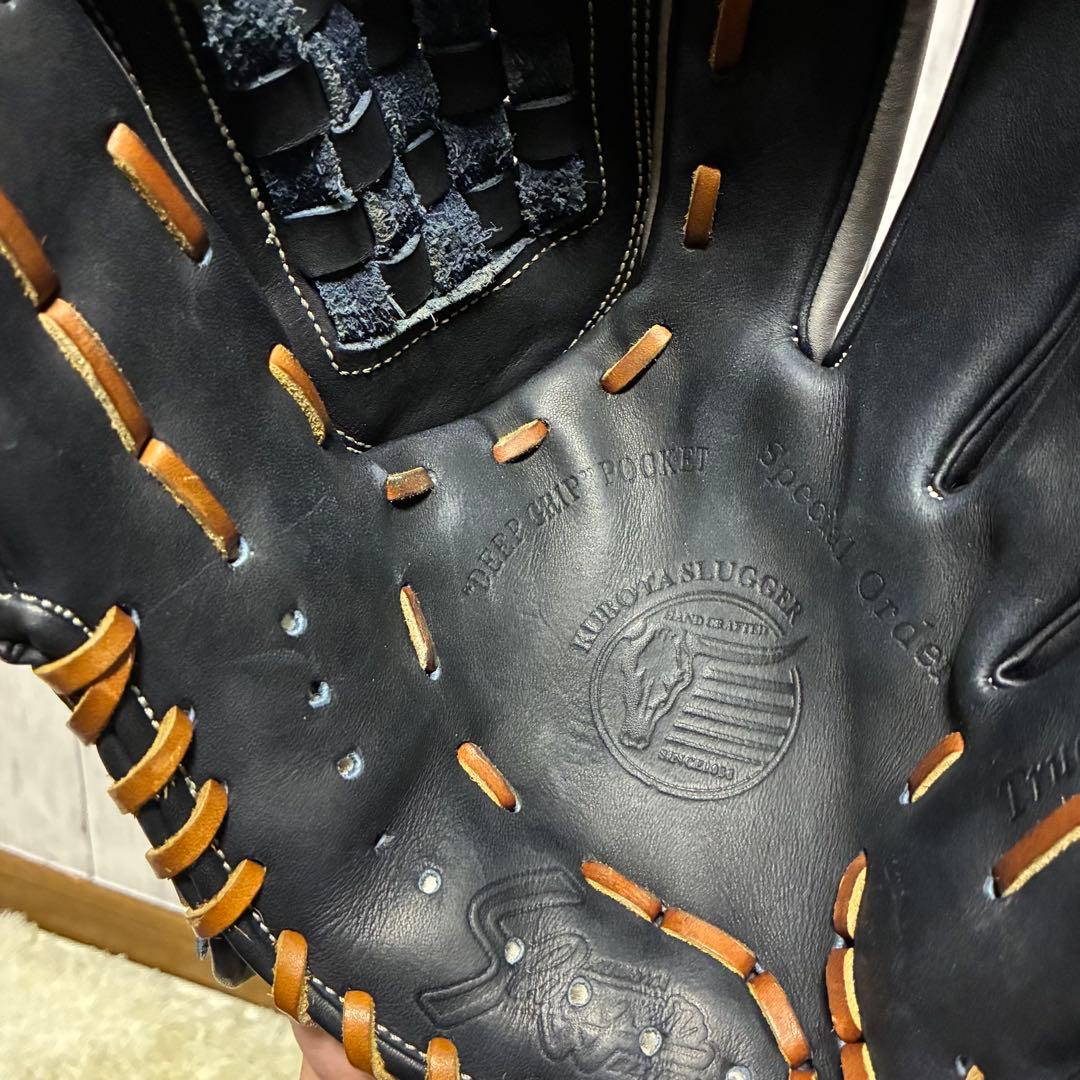 Slugger シルバー　黒　野球　グローブ True Professional