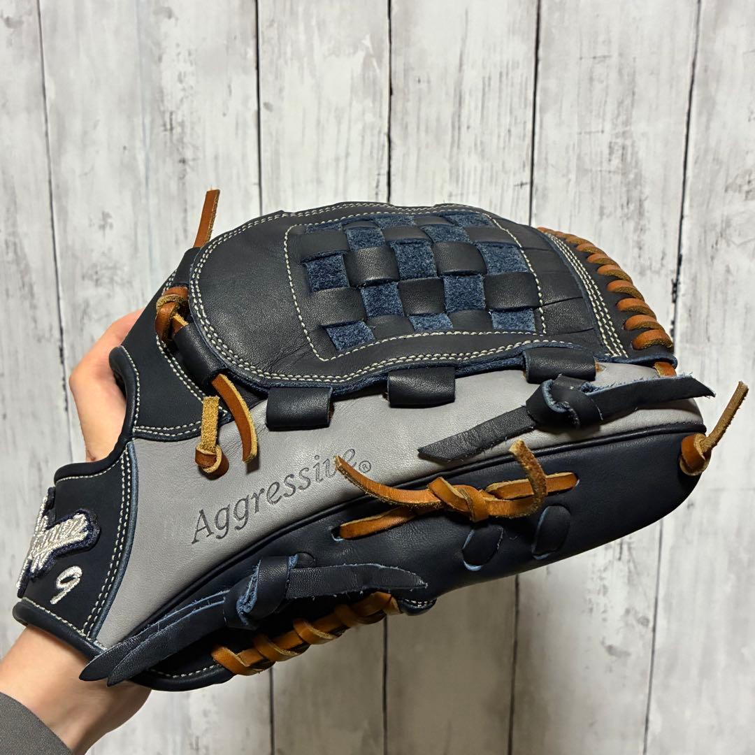 Slugger シルバー　黒　野球　グローブ True Professional