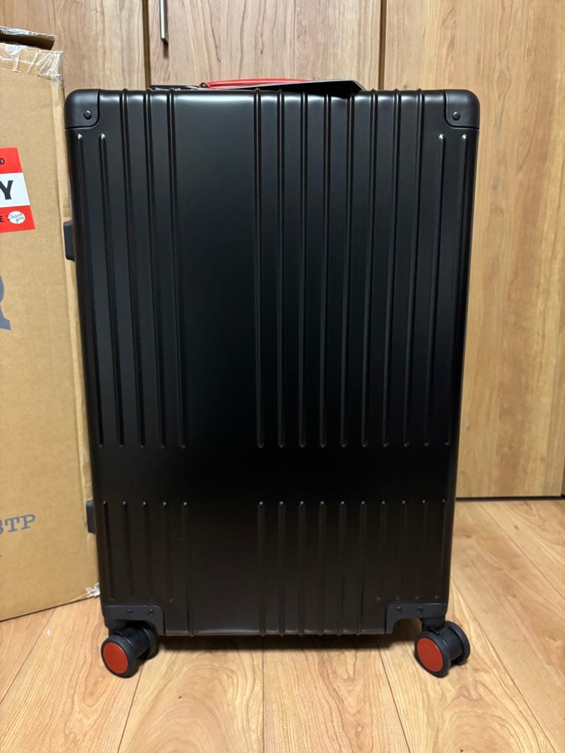 INNOVATOR キャリーケース 70L 限定ステルスレッド