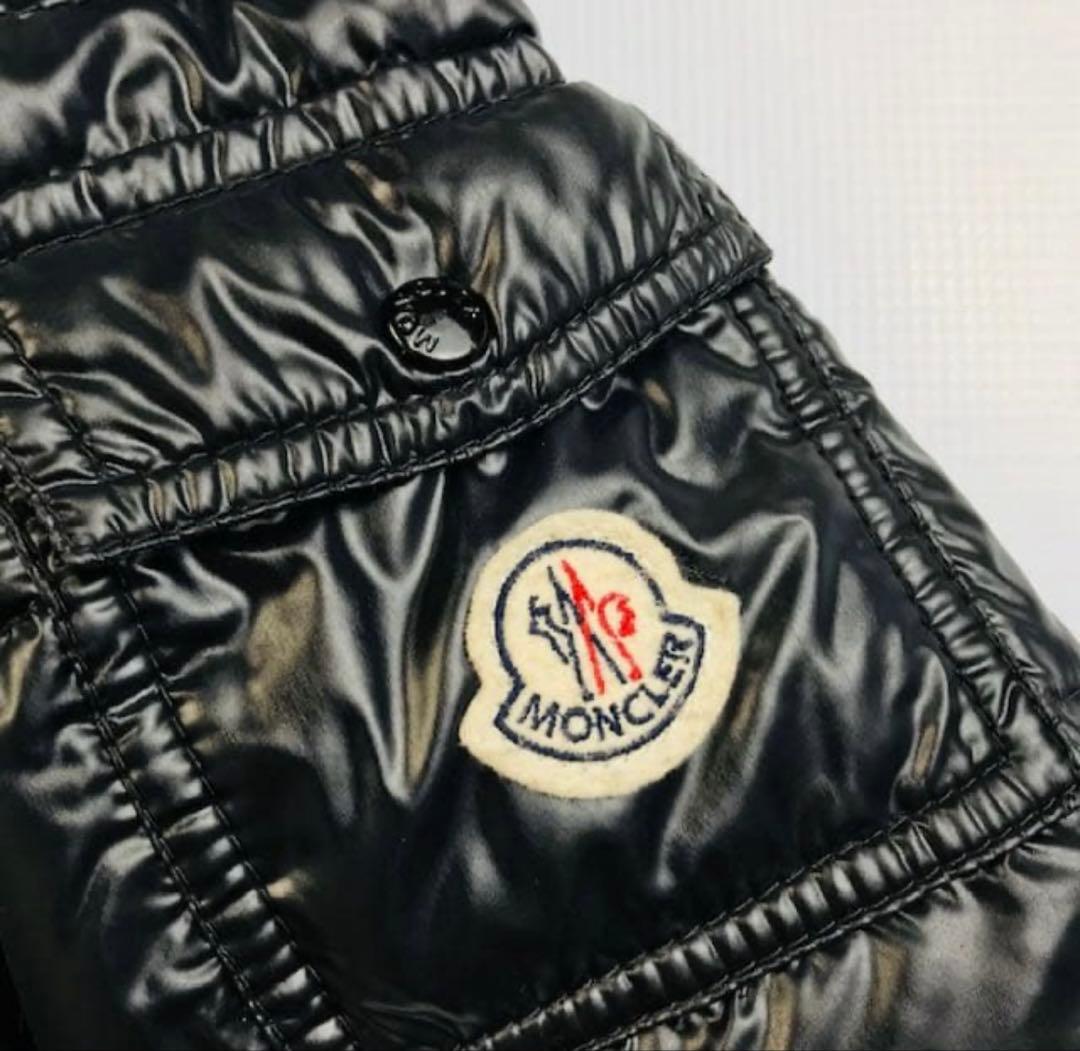 モンクレール・BADY ワッペンフード付 ダウンジャケット （00）