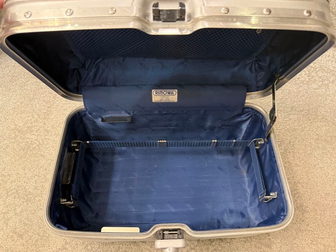 リモワ ビューティケース メイクボックス