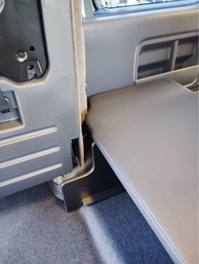 ハイエース ファインテックツアラー フレックス スマートベッドキット 新車外し