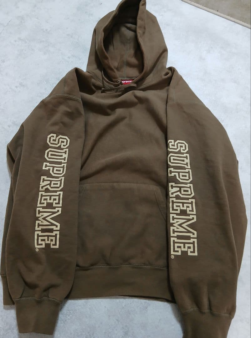 シュプリーム　パーカー　Lサイズ