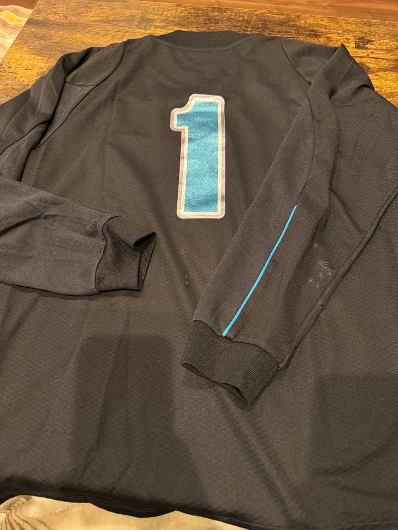 大幅値下げ　14枚バレーボールユニフォーム長袖