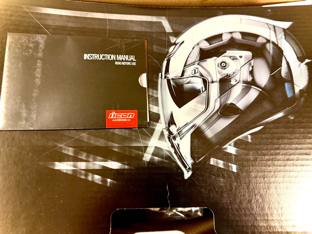 ICON（アイコン）AIRFLITE ステルス ヘルメット 定価82,850円