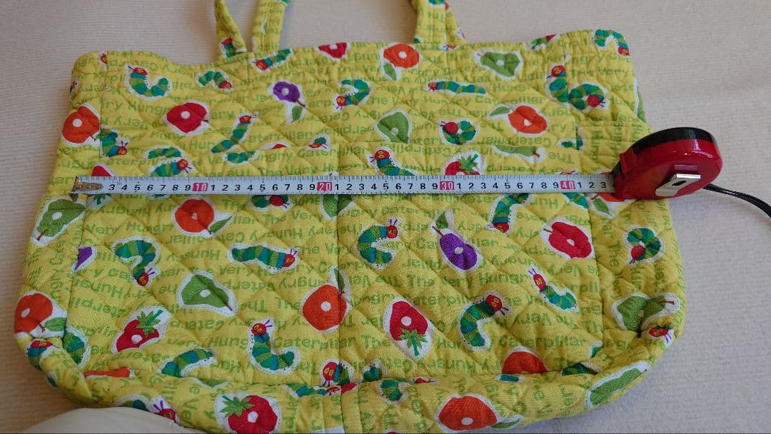 カラフルキャタピラー柄手提げバッグ