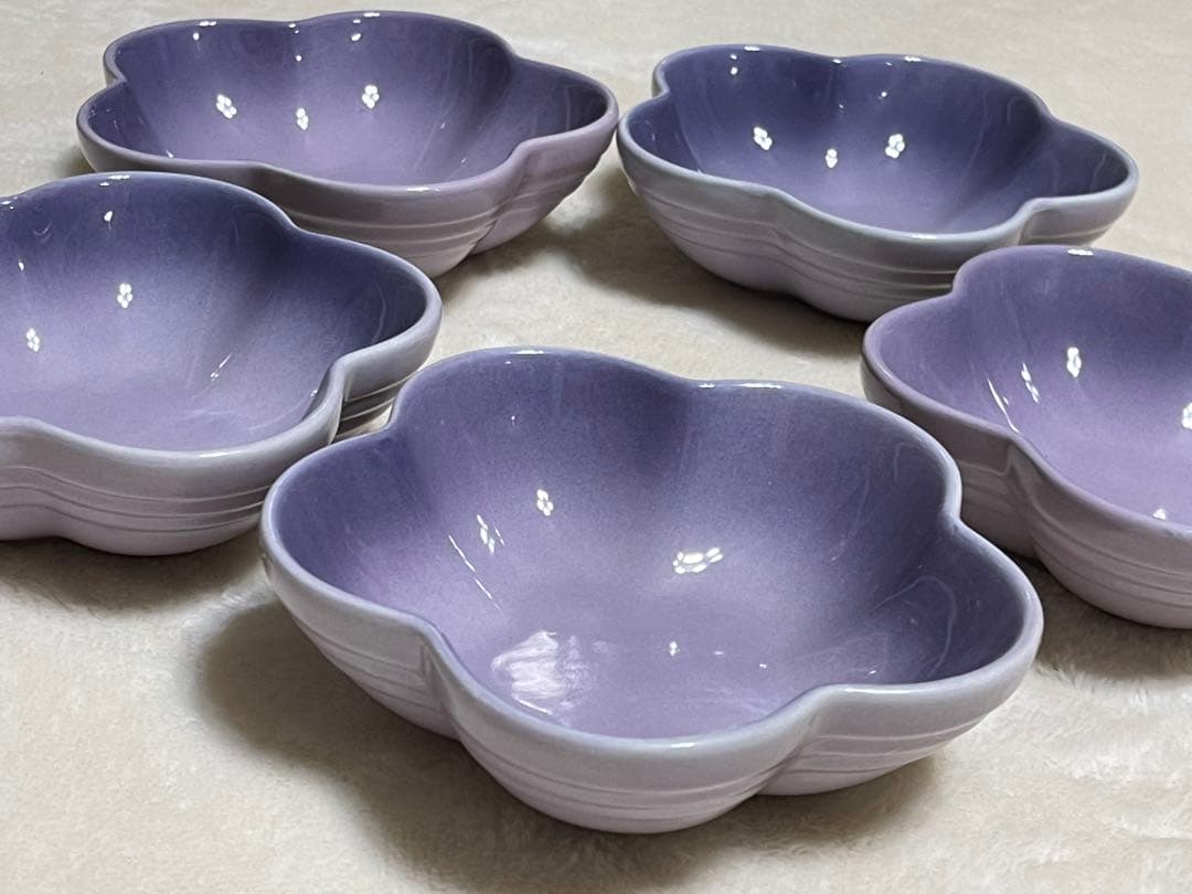 ほぼ新品未使用　ル・クルーゼ　フラワーボウル　バイオレット　５枚セット