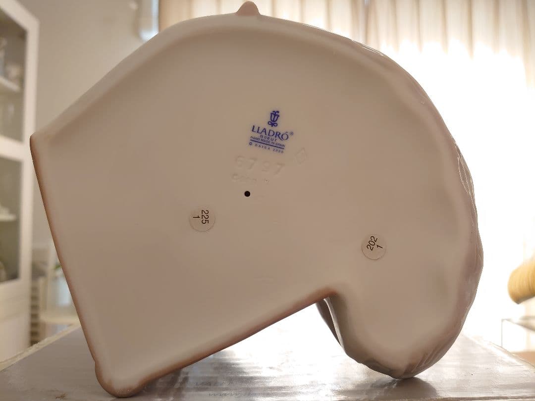 【極美品 無欠損 希少】LLADRO リヤドロ No.6797「絵本の王女」