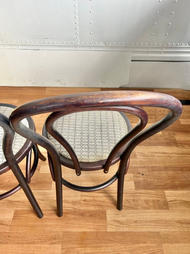 684 ウィンザーチェア 2脚　秋田木工風　ダイニングチェア　ナチュラル　a