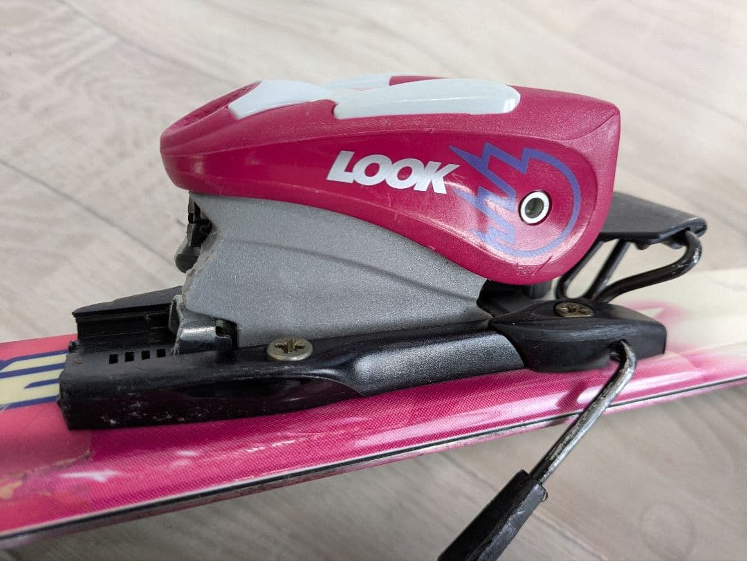 ジュニアスキー　KAZAMA スキー板 ✕ 靴 ✕　ストック　３点セット ピンク