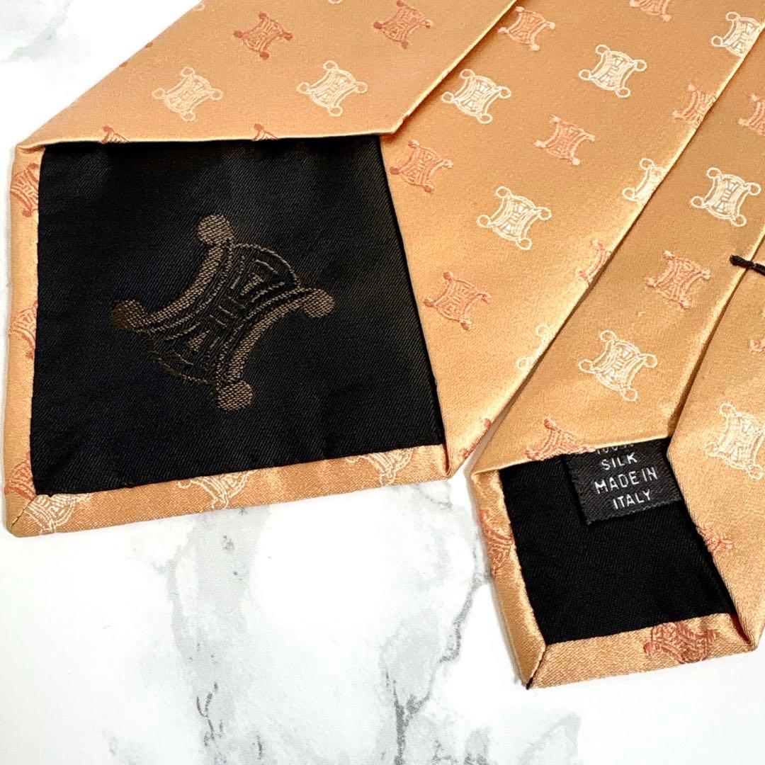 ✨未使用クラス✨CELINE ブランドの象徴　全面トリオンフロゴ仕様① ネクタイ