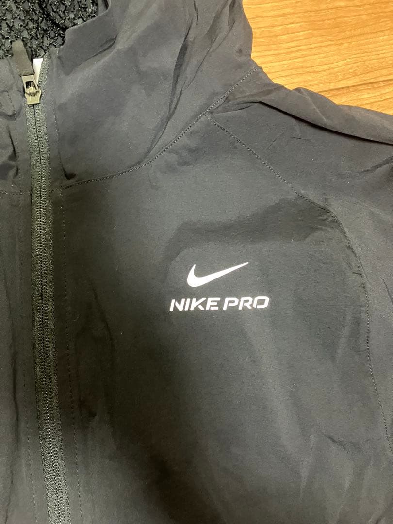 Nike ジャケットPro ウィンドブレーカー