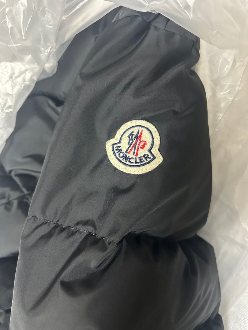【MONCLER】モンクレール ダウン　カバーハンガー付き
