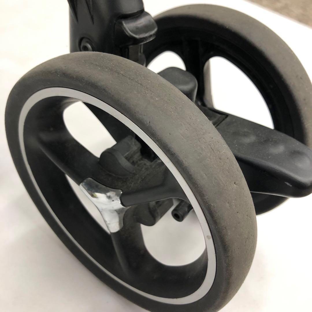 アップリカ　ベビーカー　　ラクーナクッション　フリープラス　A型　ネイビー