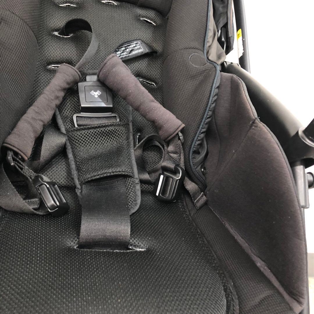 アップリカ　ベビーカー　　ラクーナクッション　フリープラス　A型　ネイビー