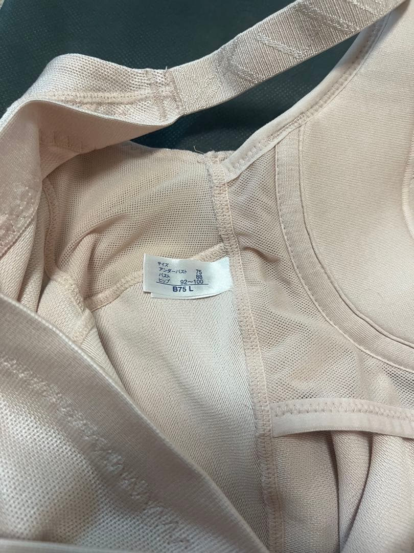 【おはなちゃん】MARUKO ボディシェーパー　ボディスーツ B75