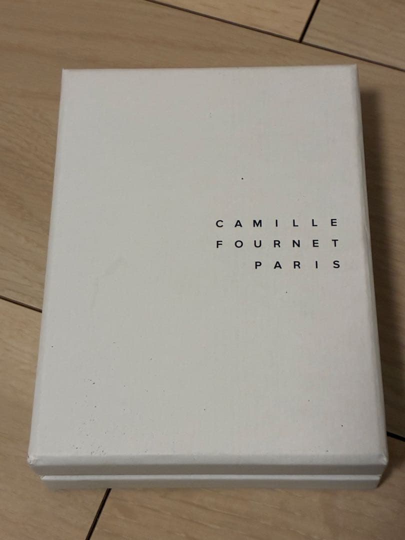 カミーユ・フォルネ　ウォレット　二つ折り財布　グレー