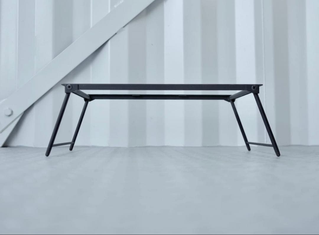 nodel design Black stand ②