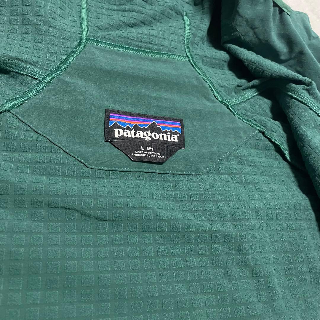 Patagonia R1 テックフェイス・フィッツロイ・トラウト・フーディ