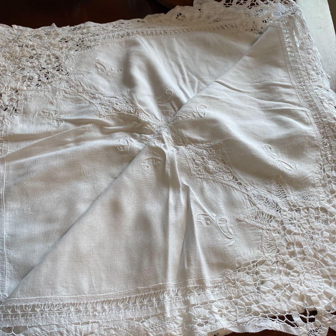 フランス　アンティークの100センチ四方のテーブルクロス