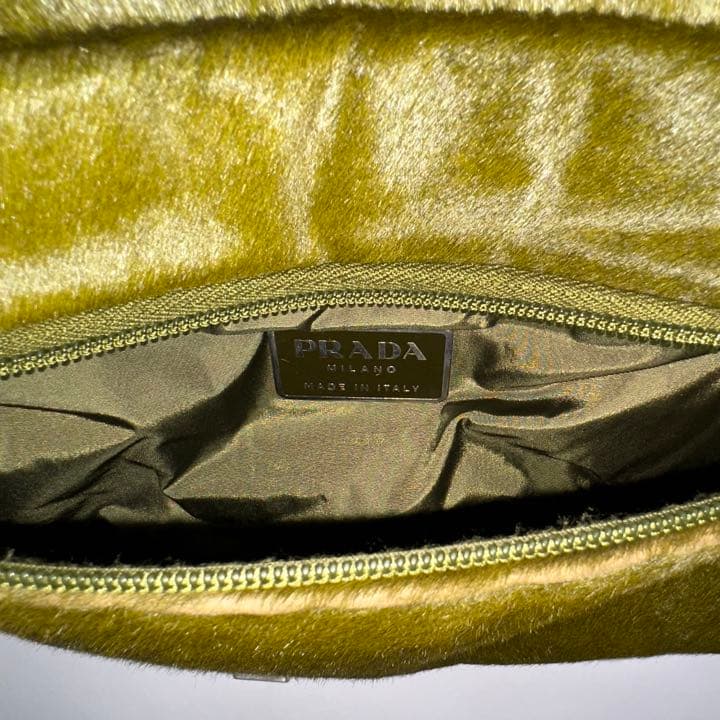 PRADA プラダ ボディバッグ ハラコ グリーン ショルダーバック ファー